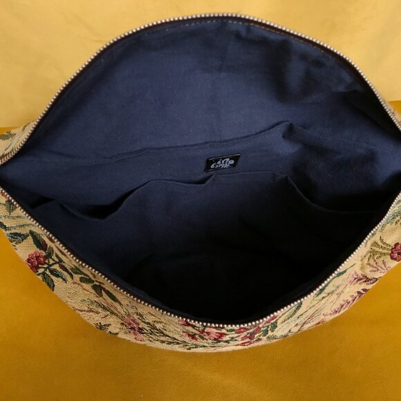 Handmade tapestry fanny pack/belt bag - Picture 9 of 10